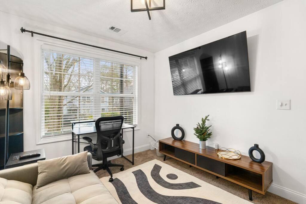 Modern 3Bd,2Ba Townhome Near Stadiums In Metro-Atl أتلانتا المظهر الخارجي الصورة