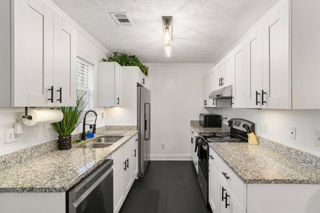 Modern 3Bd,2Ba Townhome Near Stadiums In Metro-Atl أتلانتا المظهر الخارجي الصورة